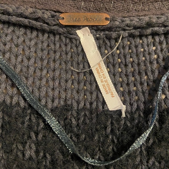 Free People Snow Drop Cardigan Sweater Black Sz Small wool alpaca dark academia - Picture 3 of 5